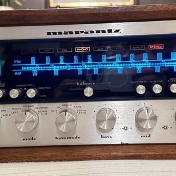 Vintage Stereo Receiver - Silver and Wood